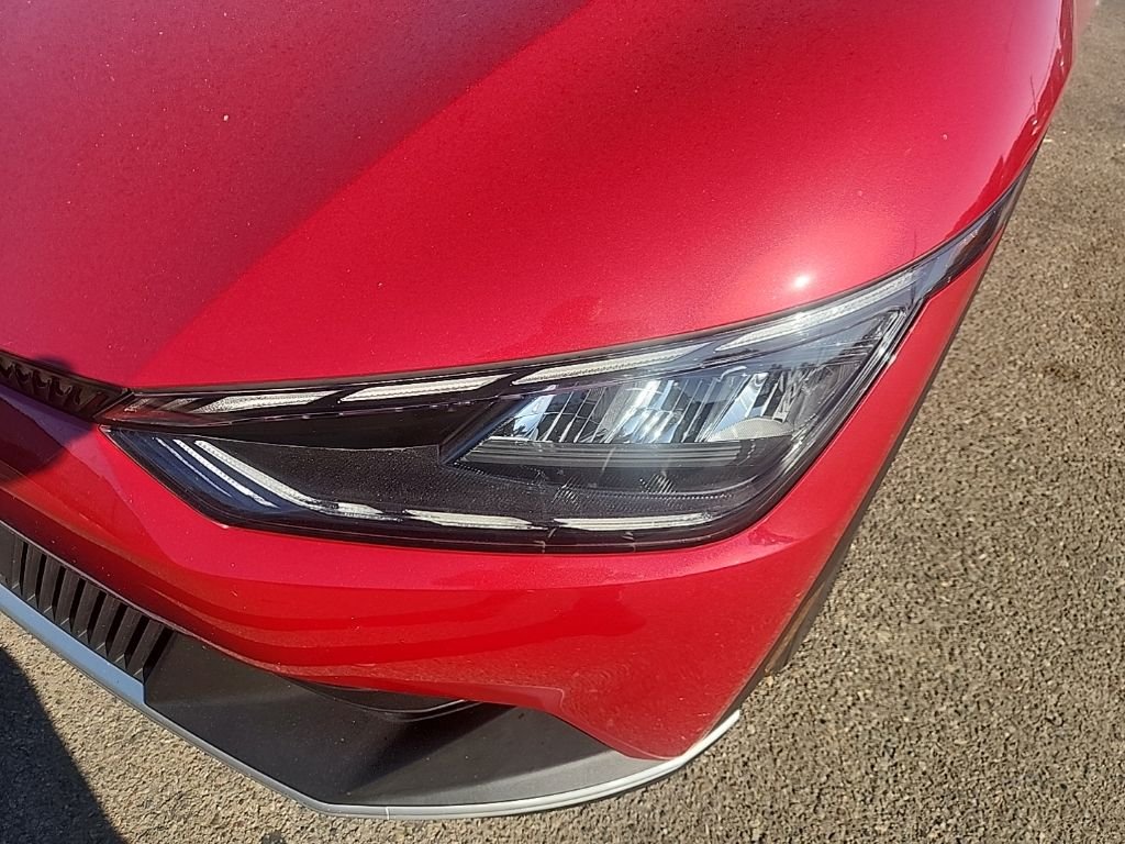 Certified Used 2024 Red Kia Light image 6