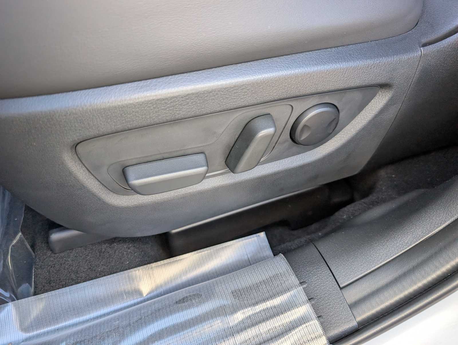 New 2026 Rhodium White Metallic Mazda 2.5 S Preferred AWD image 31