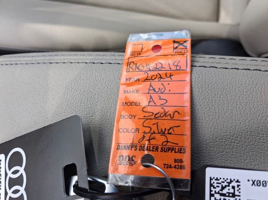 Used 2024  Audi 40 Premium image 43