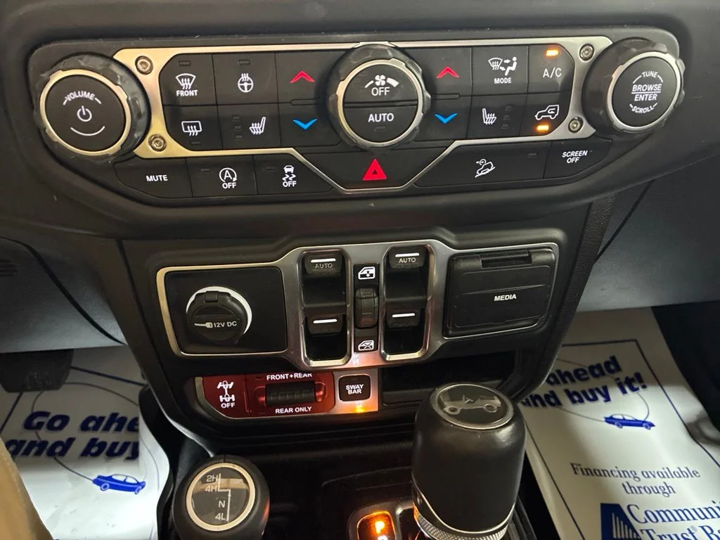Used 2019 Yellow Jeep Unlimited Rubicon image 19