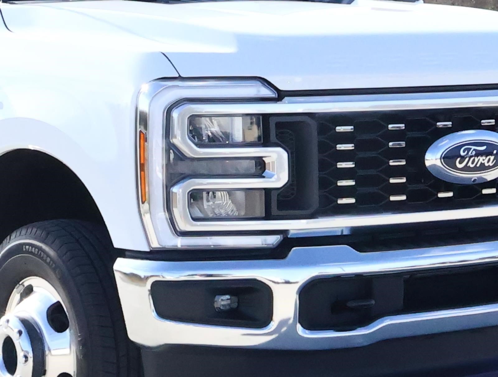 Used 2026 Blue Ford Lariat image 7