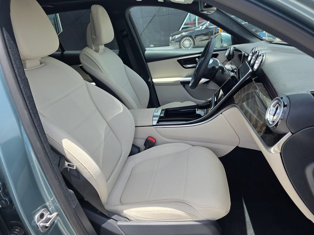 New 2026 Verde Silver Metallic Mercedes-Benz GLC 300 image 47