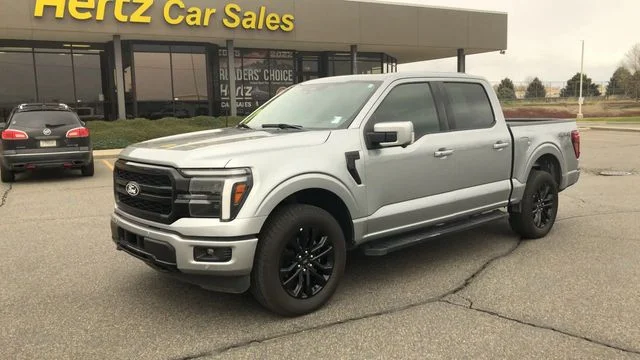 Used 2025 Silver Ford Lariat image 4