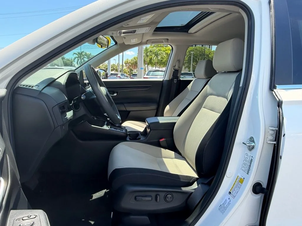 Used 2024 White Honda EX image 9