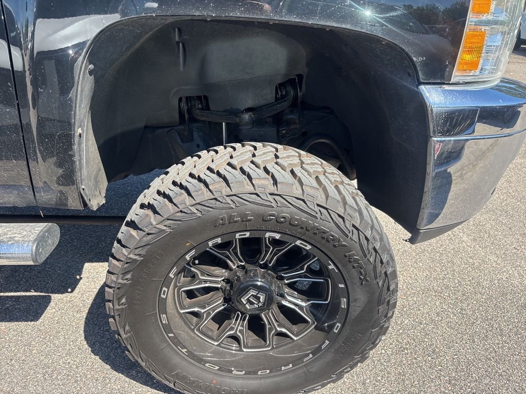 Used 2013 Black Chevrolet LTZ image 30