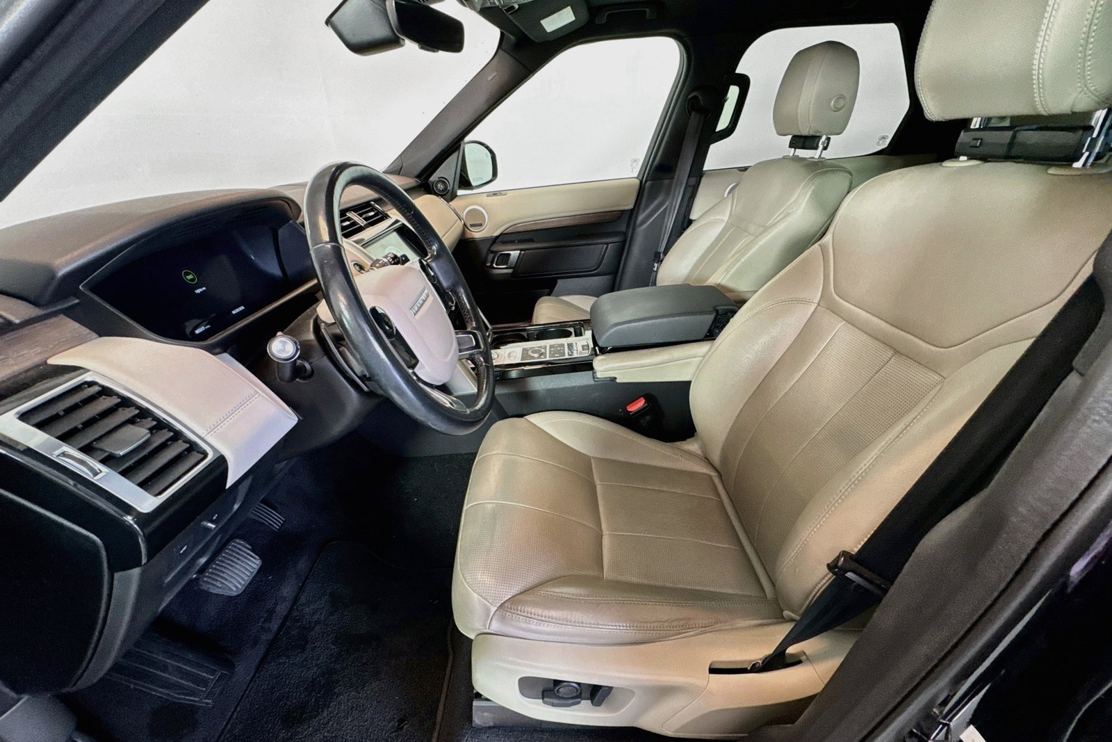 Used 2019 Santorini Black Metallic Land Rover HSE image 19