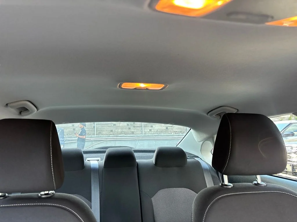 Used 2023 Red Kia LXS image 30
