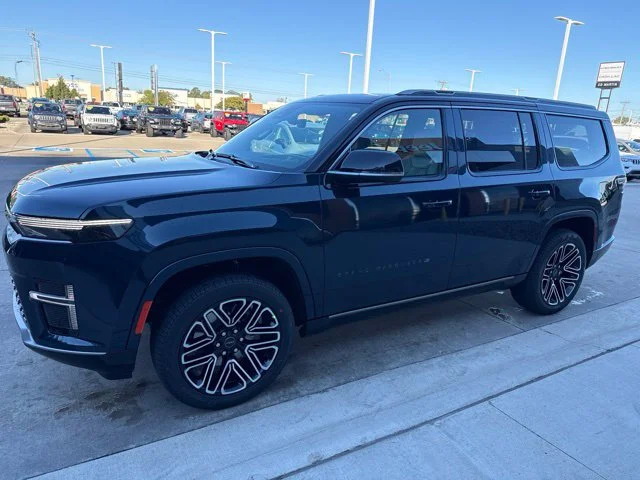 New 2027 Blue Jeep Overland image 9