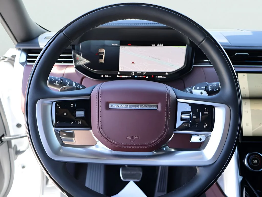 Used 2023 Ostuni Pearl White Land Rover SE image 29