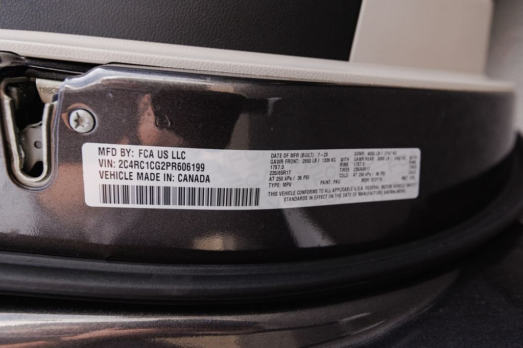 2023 Chrysler Voyager LX - Photo 31
