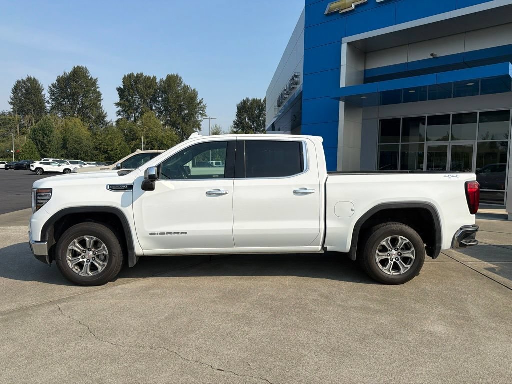 Used 2025 Summit White GMC SLT image 2