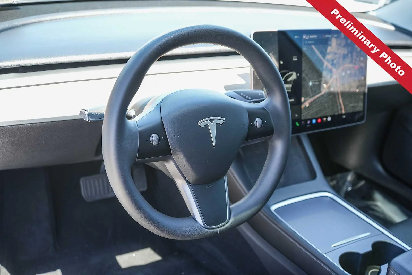 Used 2021 White Tesla Standard Range Plus image 15