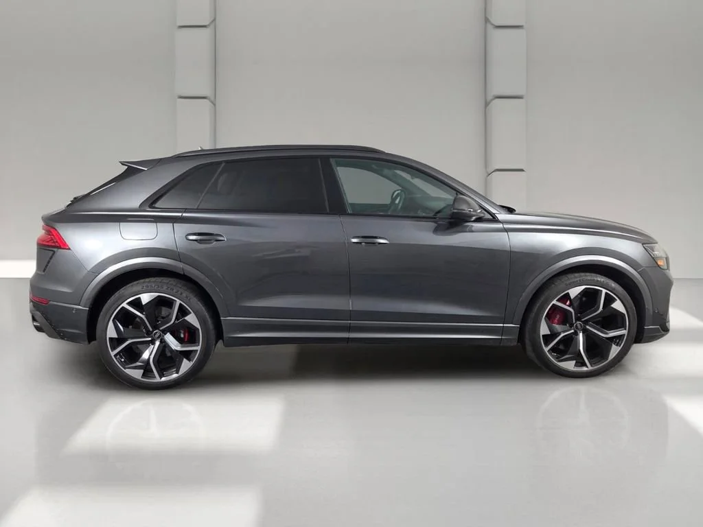 Used 2024 Daytona Gray Pearl Effect Audi 4.0T image 4