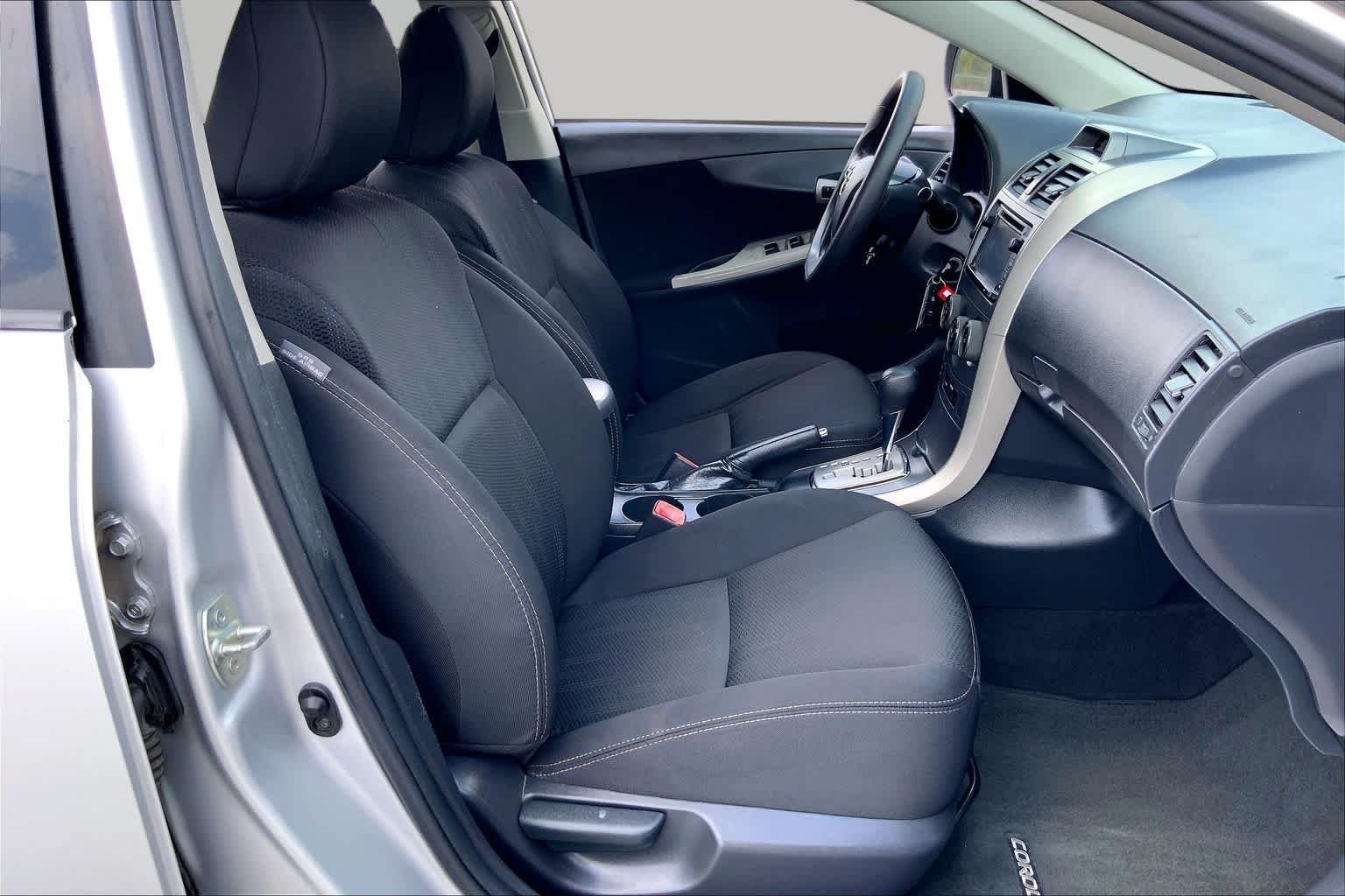 Used 2013 Classic Silver Metallic Toyota S image 9