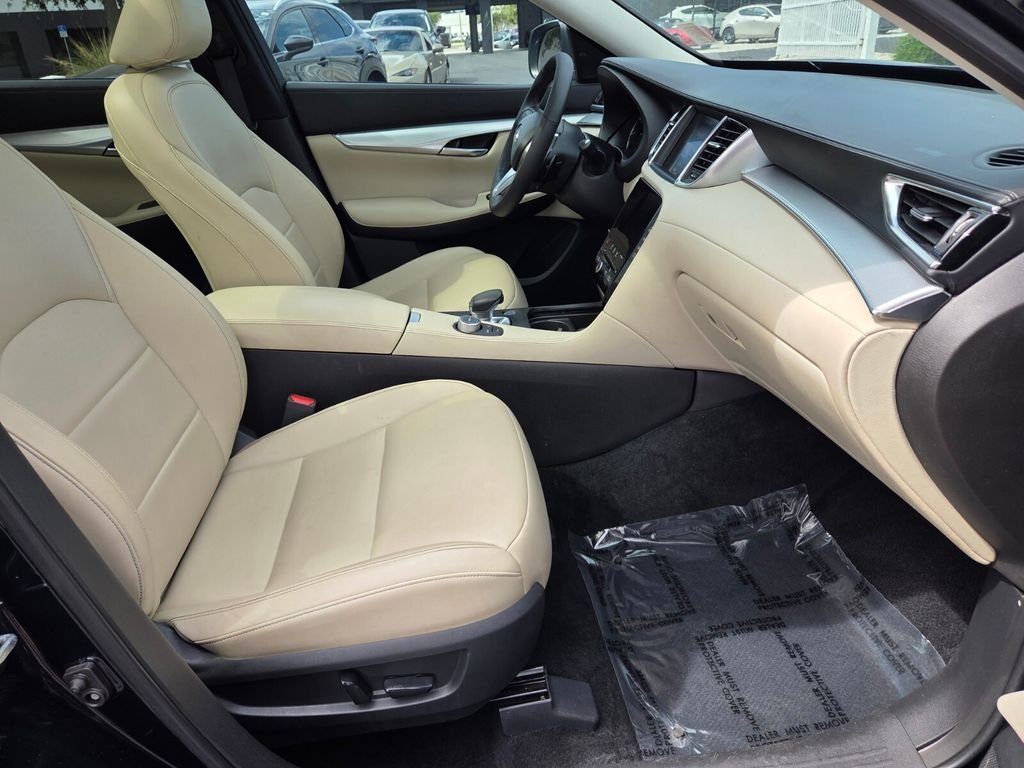 Used 2020 Blue INFINITI LUXE image 15