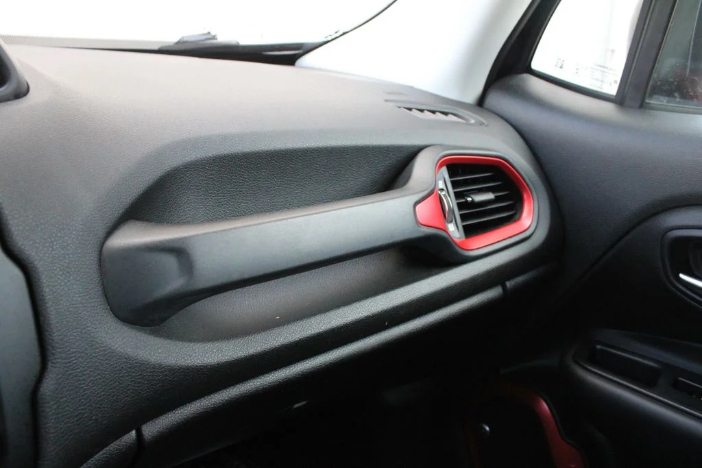 Used 2016 Black Jeep Trailhawk image 18