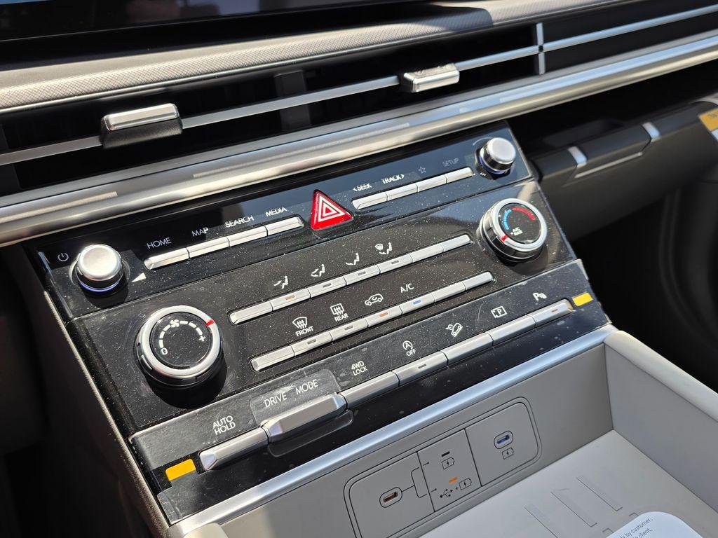 New 2026 White Hyundai SE AWD image 28