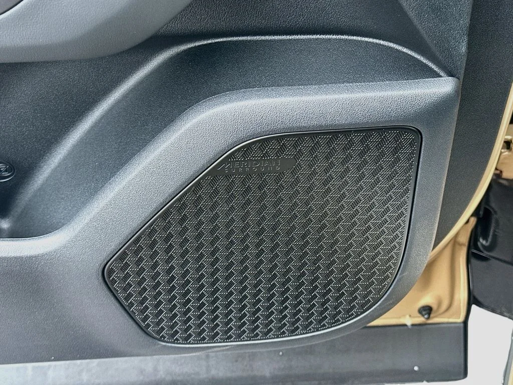 New 2027 Terrain Brown Matte Kia X-Pro SX Prestige image 19