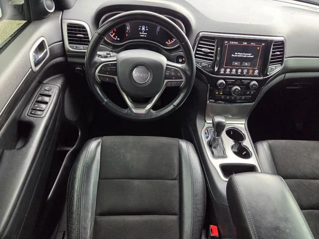 Certified Used 2022 White Jeep Laredo X image 7