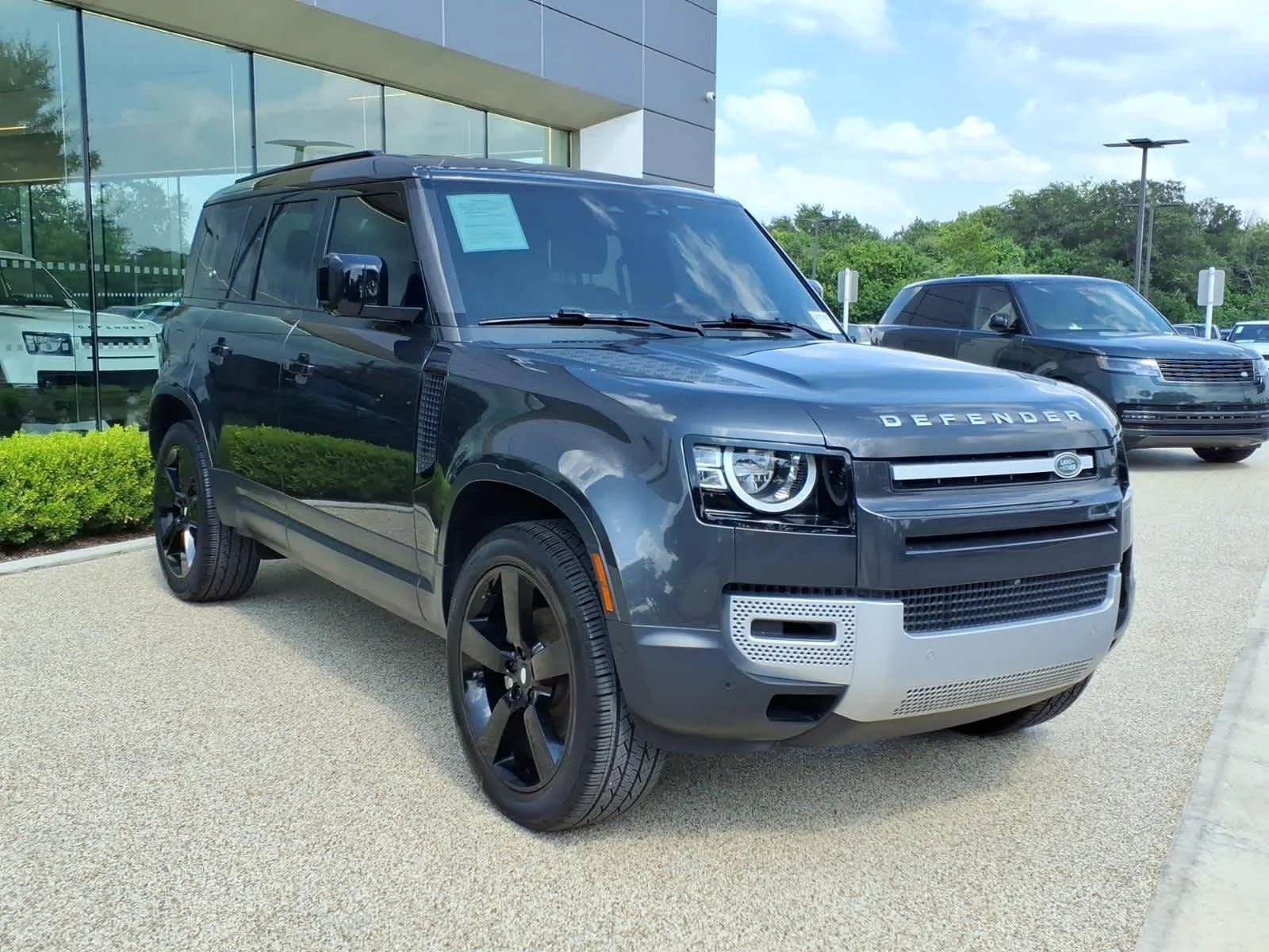 Certified Used 2023 Carpathian Grey Premium Metallic Land Rover  image 4