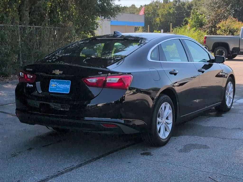 Used 2025 Black Chevrolet LT image 5