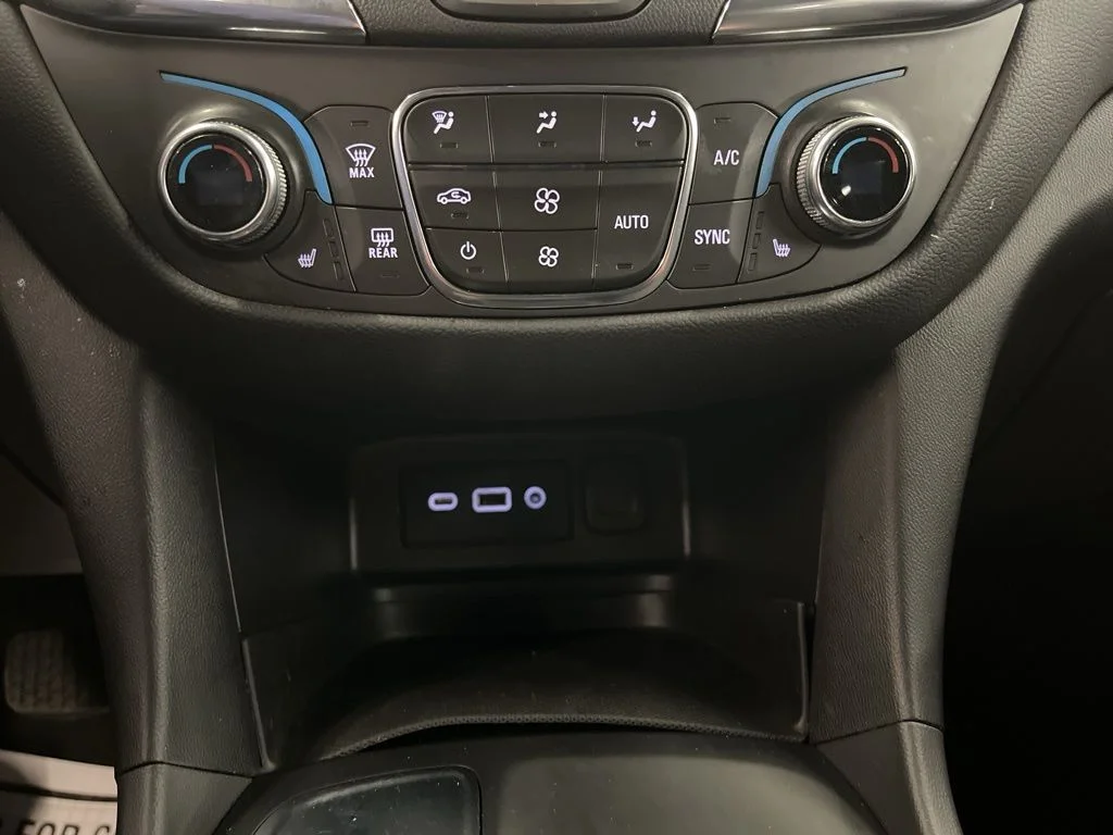 2021 Chevrolet Equinox LT - Photo 25