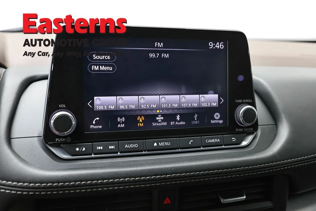 Used 2023 Gray Nissan SV image 18
