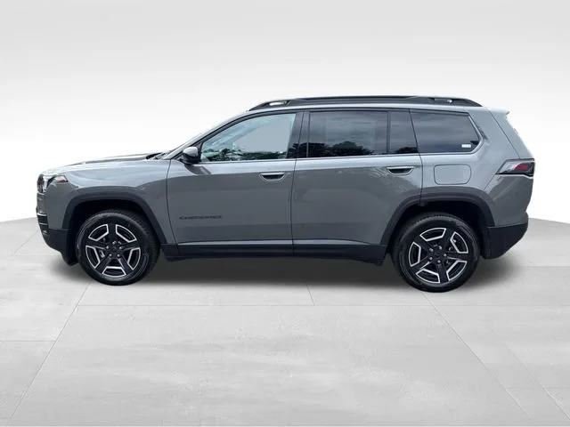 New 2026 Sting-Gray Clear-Coat Exterior Paint Jeep Laredo image 4