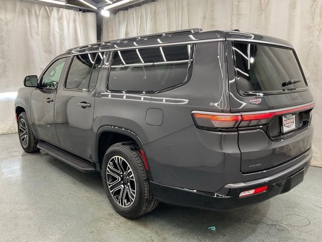 New 2026 Baltic-Gray Metallic Clear-Coat Exterior Paint Jeep  image 5