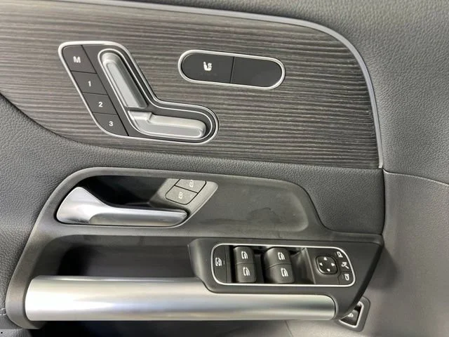 New 2026 Polar White Mercedes-Benz GLA 250 image 57