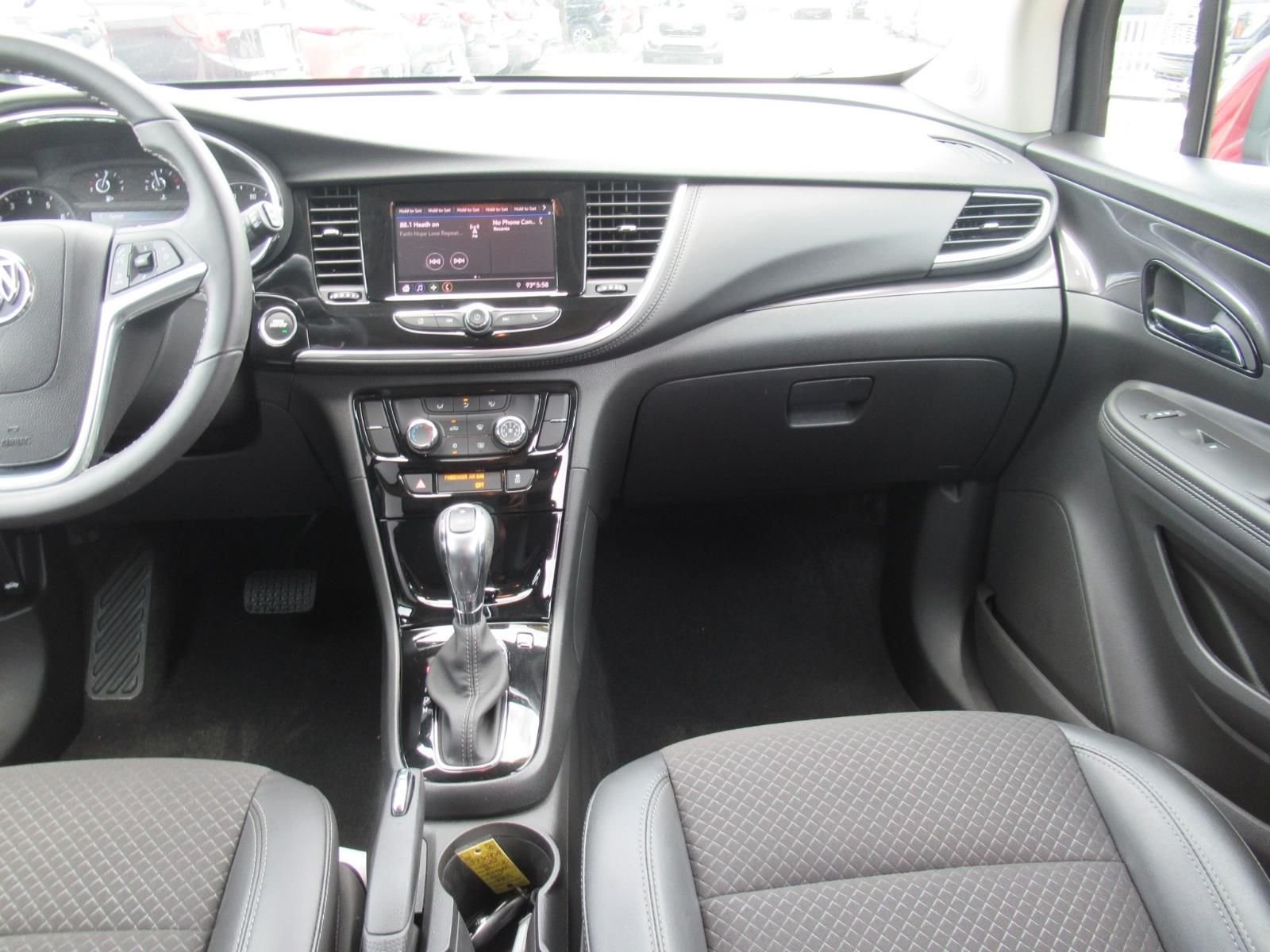 Used 2022  Buick Preferred image 14
