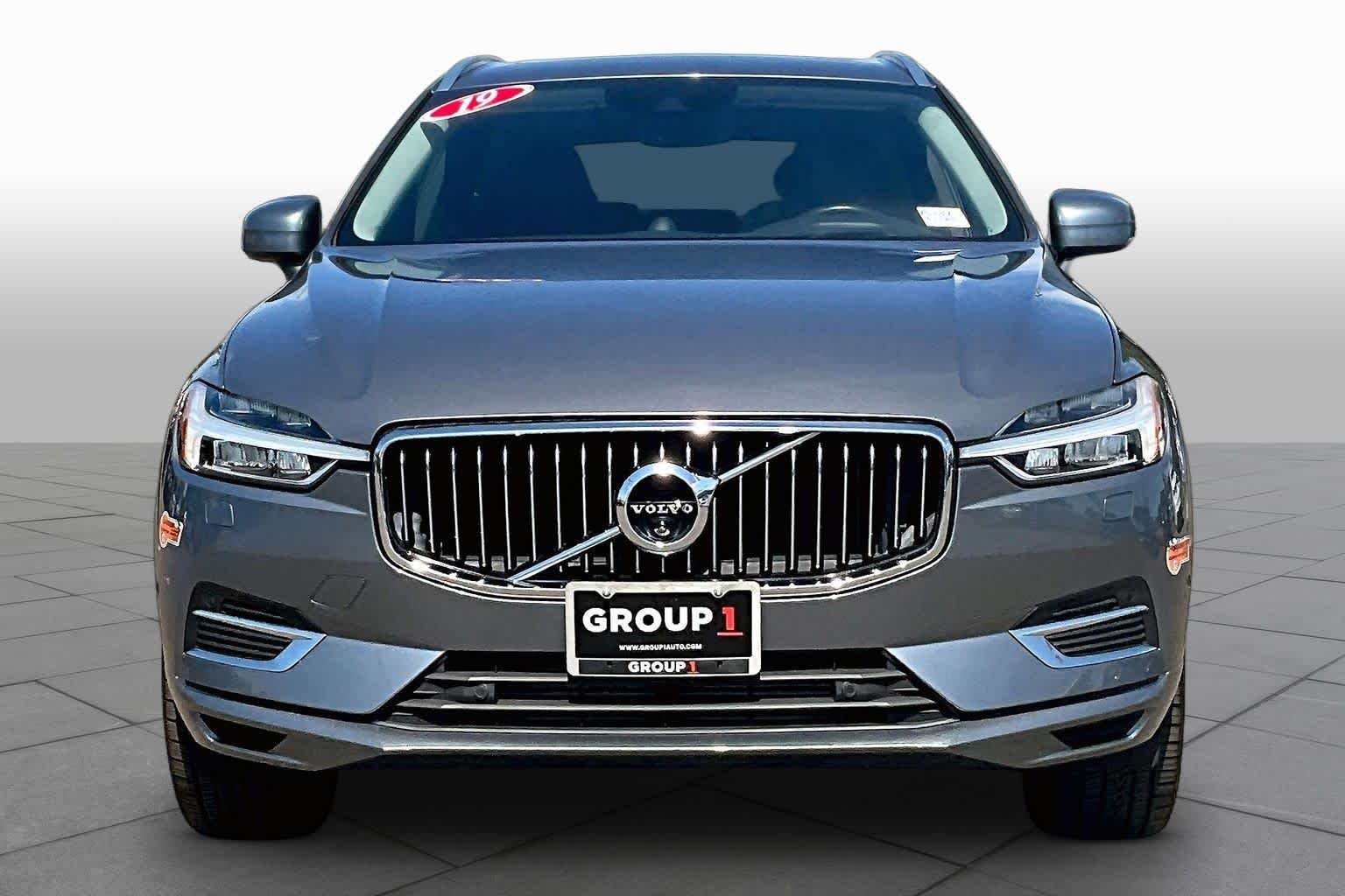 Used 2019 Osmium Grey Metallic Volvo Inscription image 3