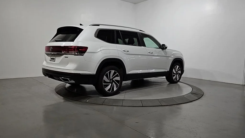 New 2026 White/off-white Volkswagen 2.0T SEL image 5