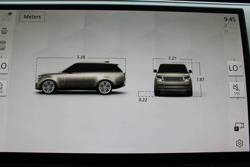 New 2024 Ostuni Pearl White Land Rover SV image 49