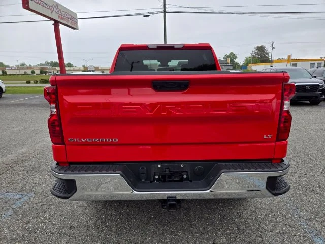 Used 2025 Red Chevrolet LT image 8