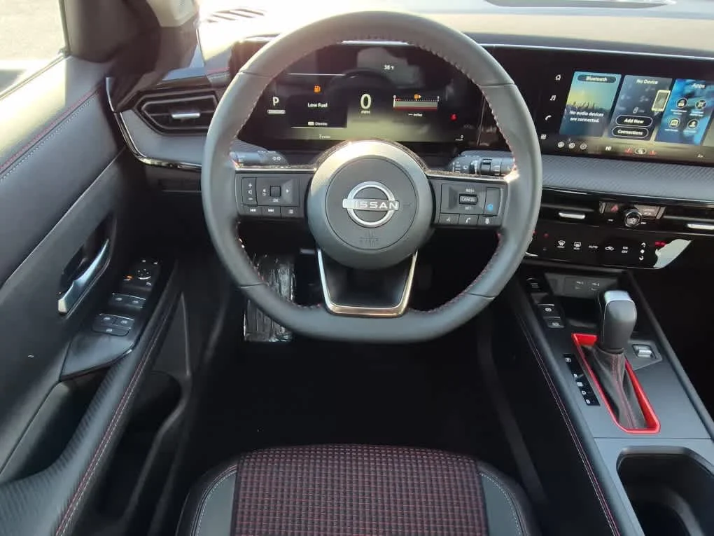 New 2026 Aspen White Tricoat Nissan SR image 8