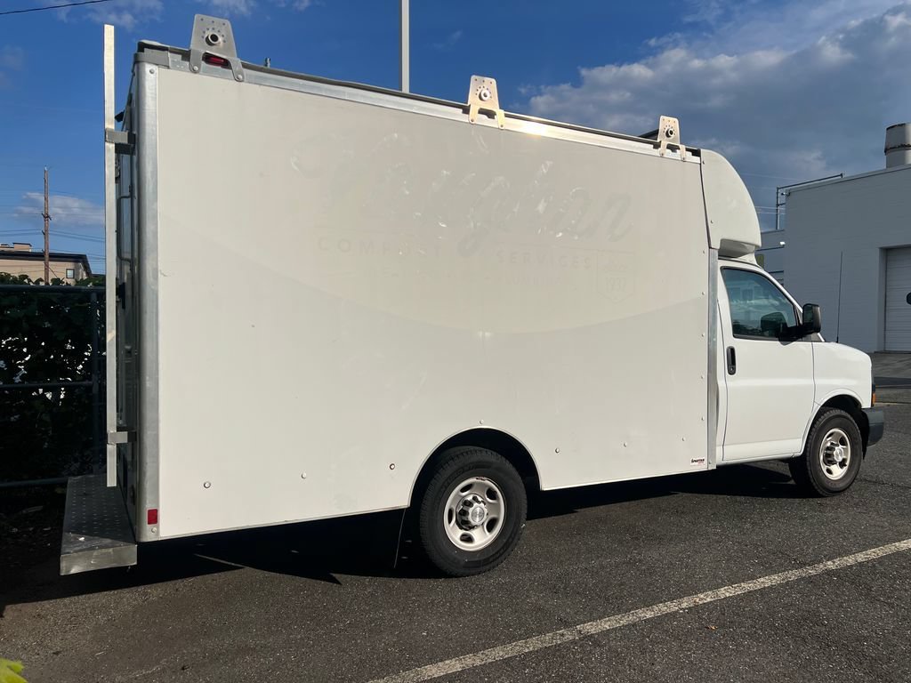 Used 2018 SUMMIT WHITE Chevrolet Work Van image 3