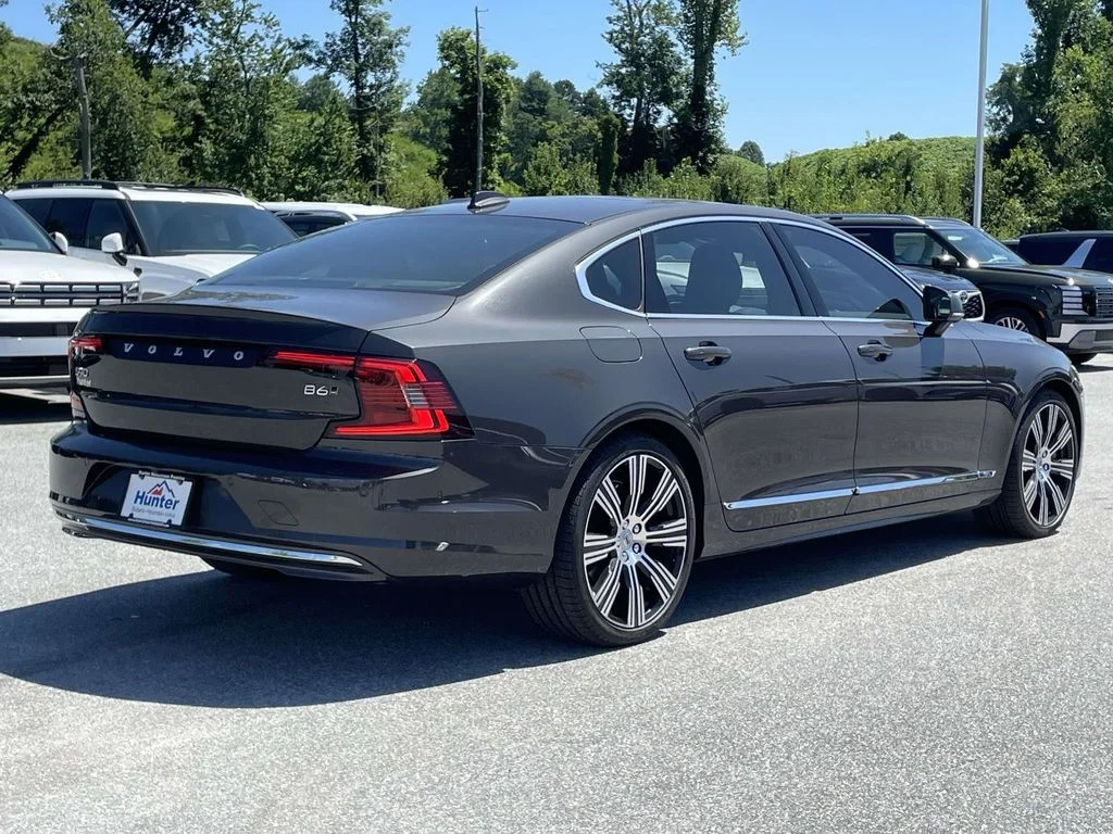 Certified Used 2023 Platinum Grey Volvo Ultimate image 29