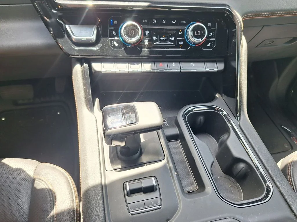 Used 2024 Silver GMC AT4 image 18