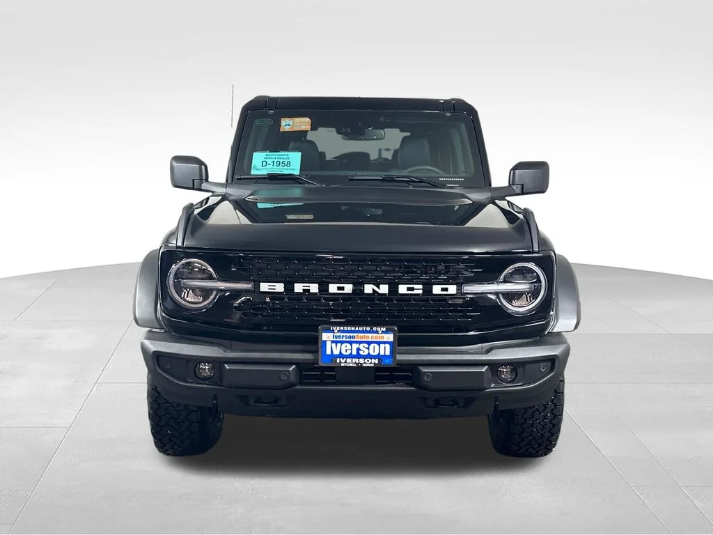 New 2026 Black Ford Outer Banks image 3