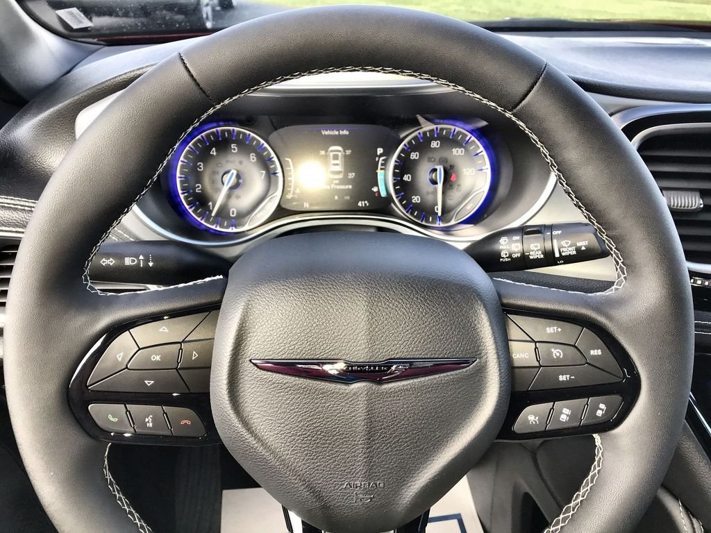 2026 Chrysler Pacifica Limited - Photo 14