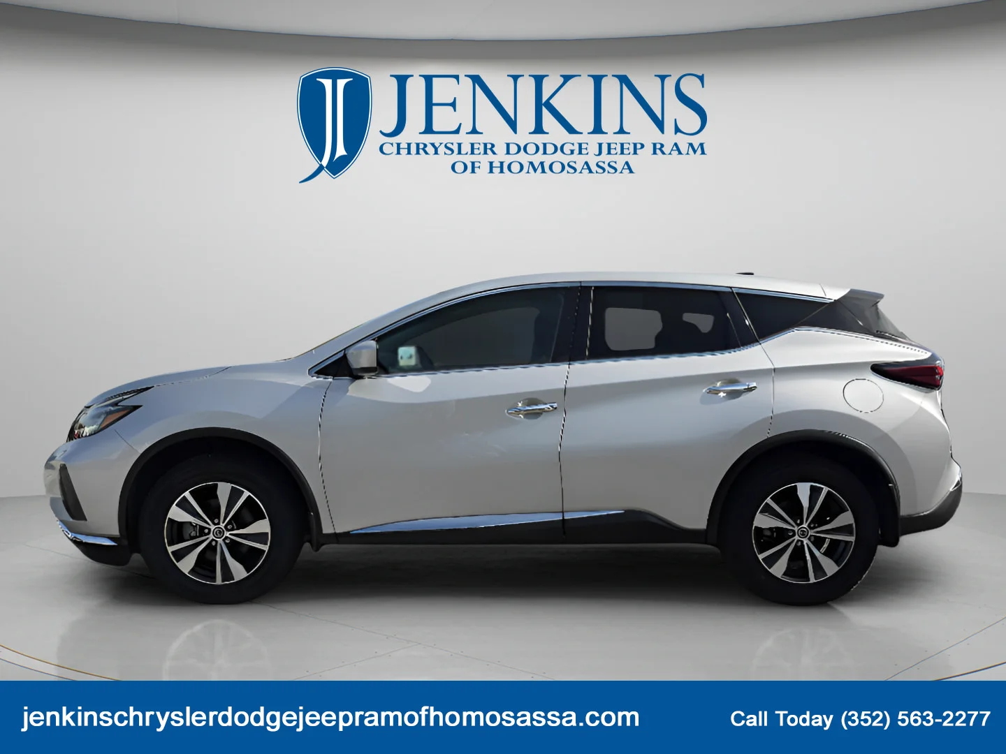 Used 2022 Brilliant Silver Metallic Nissan S image 9