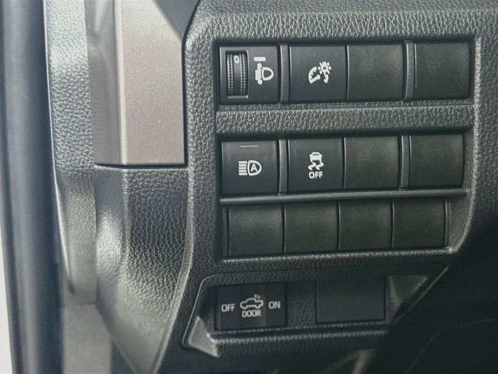 Used 2025 Ice Cap Toyota SR5 image 11