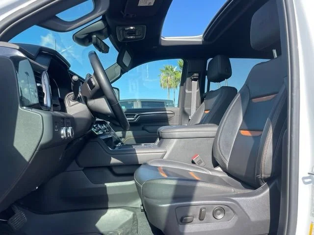 Used 2025 Summit White GMC AT4 image 13