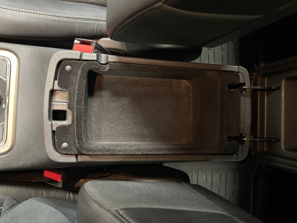Used 2017 White Jeep Limited image 28