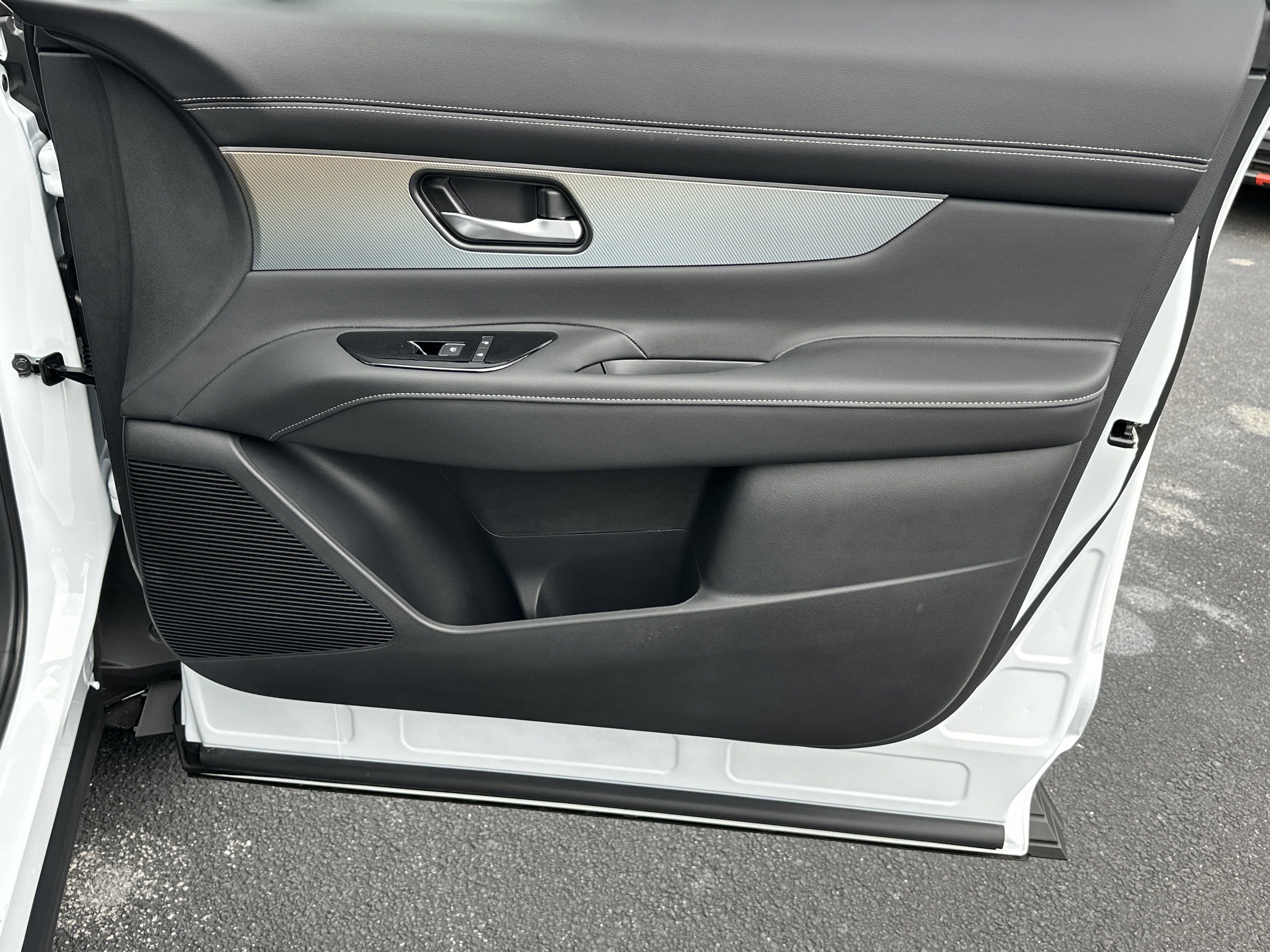 2025 Nissan Murano SL - Photo 16