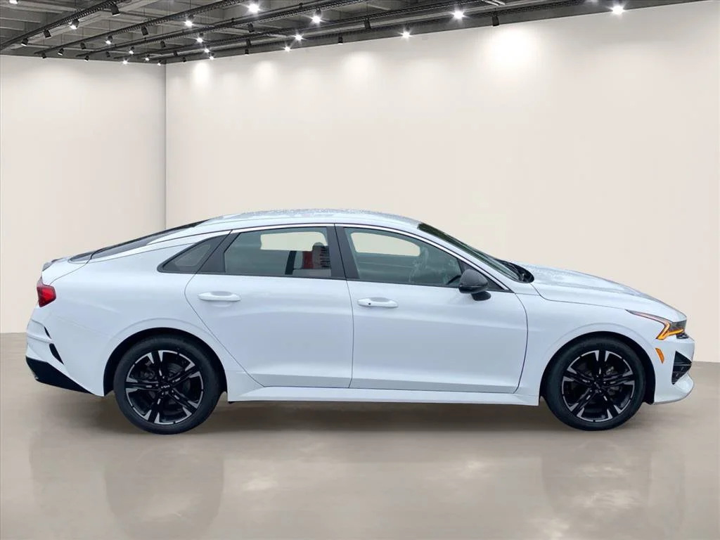 Certified Used 2023 Glacial White Pearl Kia GT-Line image 9