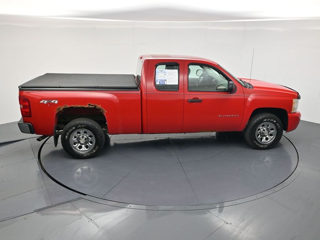 Used 2011 Victory Red Chevrolet Work Truck image 33