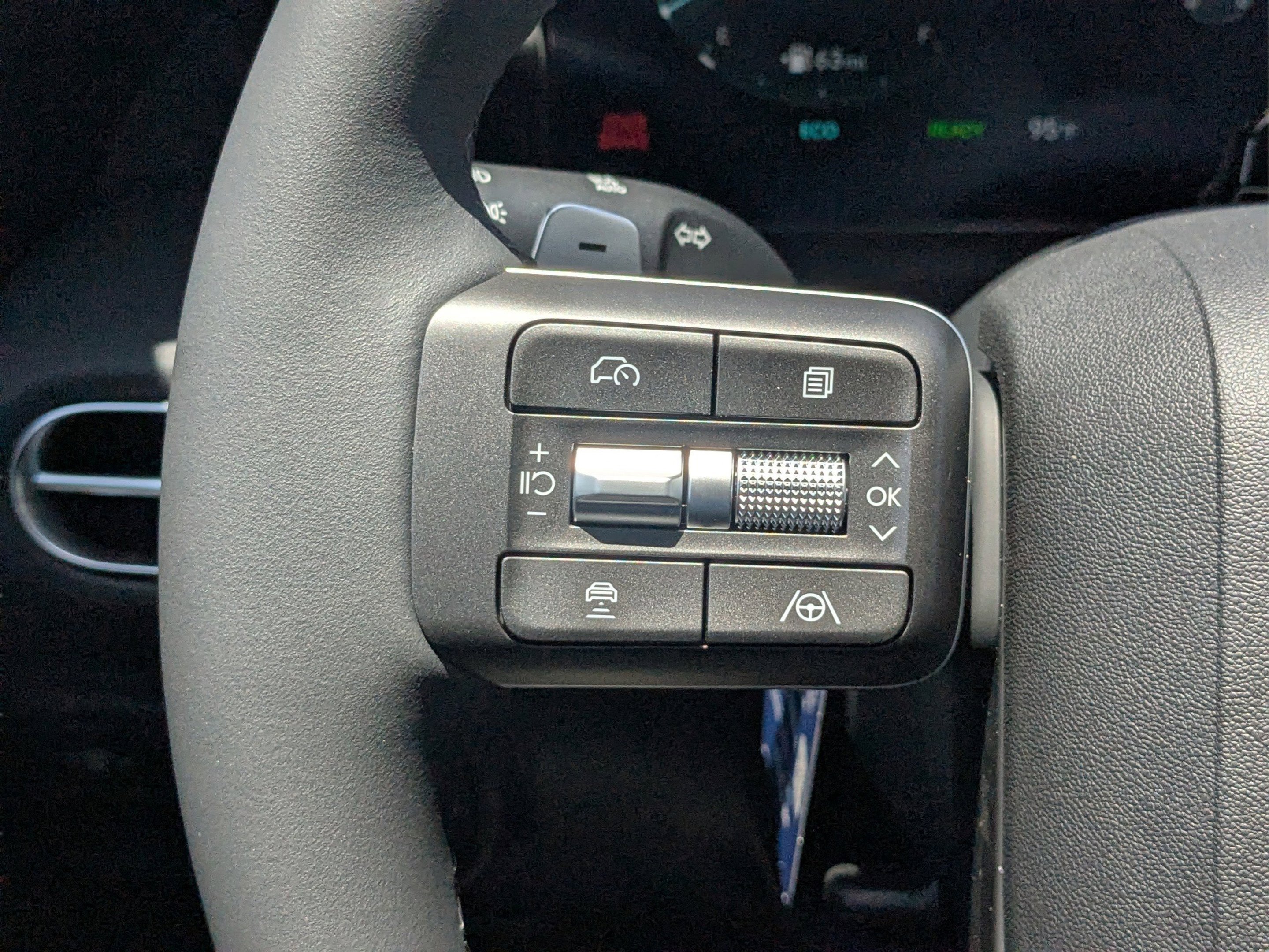 New 2026 Abyss Black Pearl Hyundai SEL 7P image 33