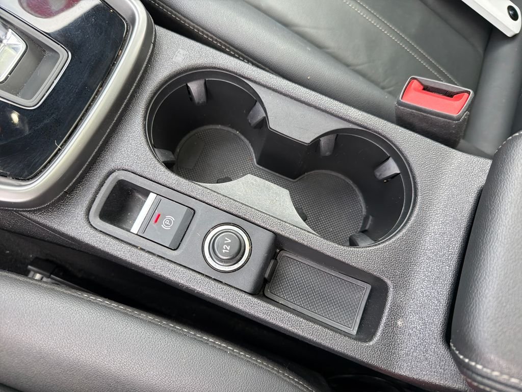 Used 2024  Audi 40 Premium image 34